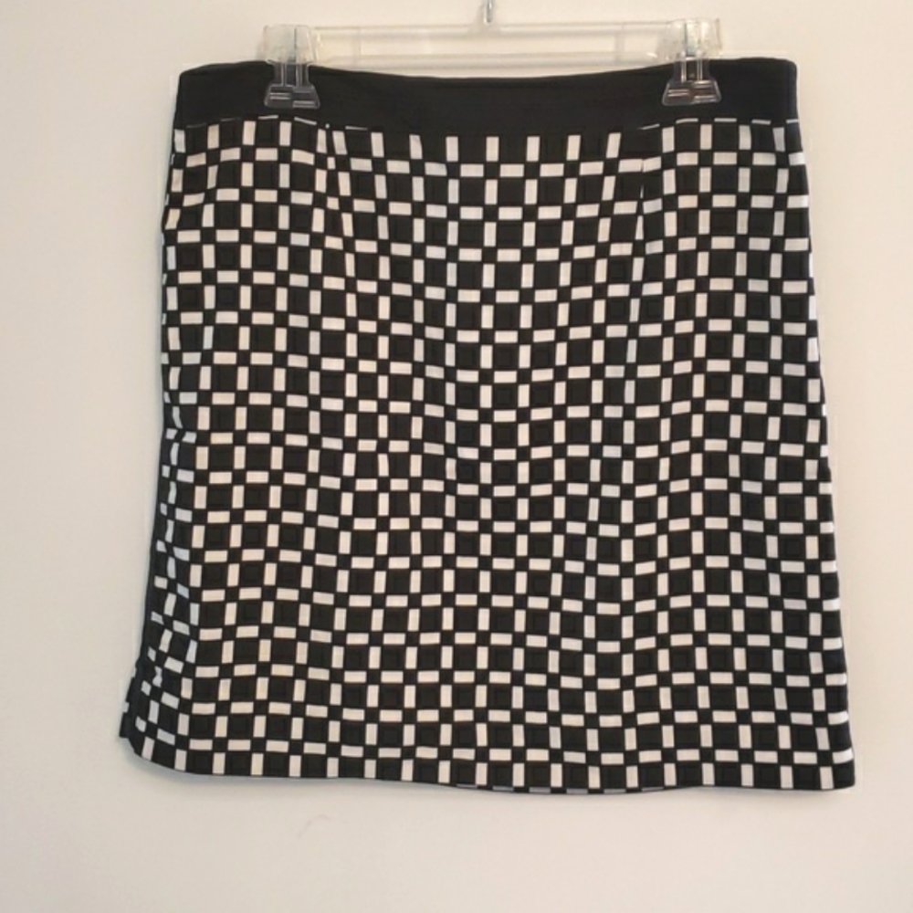 White House Black Market skirt 12 EUC